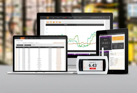 Tektroniks wireless monitoring systems for food retail showing ipad, laptop and d3 base station.